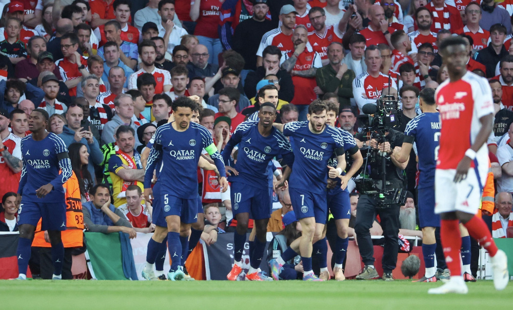 外媒：国米正在尝试引进哈伊杜克18岁中卫布拉尼米尔（据外媒报道，国际米兰正推进引进哈伊杜克18岁中后卫布拉尼米尔）