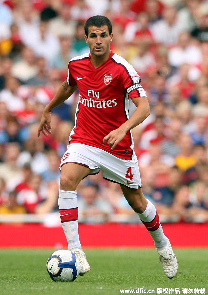 博主：卢永涛与泰山队合同到期，大概率以自由身加盟上海海港（博主称卢永涛与泰山队合同期满，极有可能以自由身加盟上海海港）