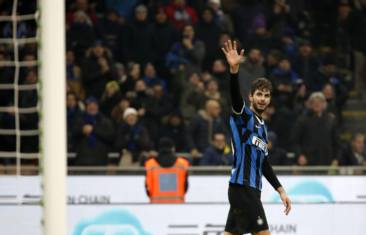 西班牙大名单：亚马尔领衔，奥尔莫在列，卡瓦哈尔、佩德里伤缺（西班牙公布名单：亚马尔成焦点，奥尔莫入选，卡瓦哈尔与佩德里因伤缺阵）