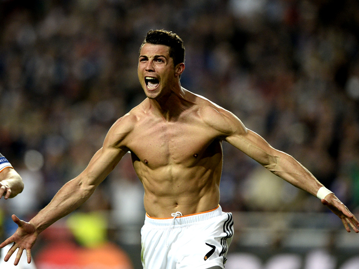 姆巴佩已完成职业生涯400球，为最年轻达成此成就球员（姆巴佩完成生涯400球，成为史上最年轻达成者）