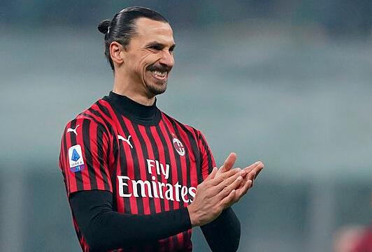 雷迪克：湖人目前首要任务是保护詹姆斯，而不是让他凑场次评奖（雷迪克：湖人当务之急是保护詹姆斯，而非为评奖凑出场次）