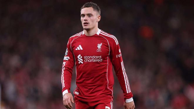 TA：菱形中场巩固了红军防守，伊萨克&埃基蒂克组合仍需磨合（战术解析：菱形中场稳住红军防线，伊萨克与埃基蒂克的组合仍待磨合）