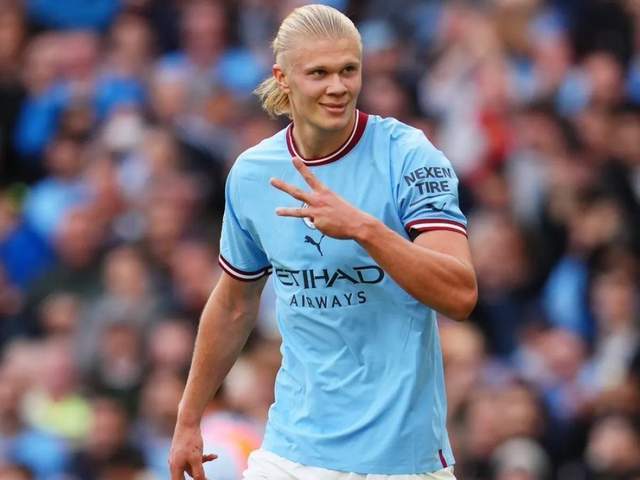 曼联球迷圣诞愿望清单：拿足总杯+欧冠资格，冬窗继续补强（红魔球迷圣诞心愿：冲击足总杯冠军、稳获欧冠席位，冬窗再补强）