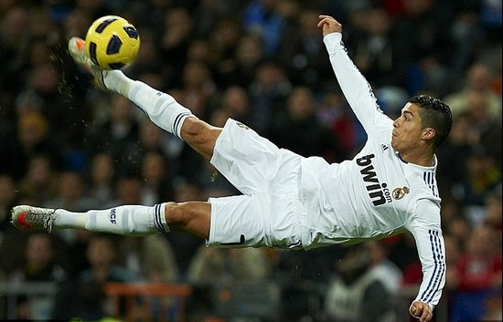 斯基拉：因西涅有望自由转会加盟拉齐奥，并签约至2027年（斯基拉：因西涅或以自由身加盟拉齐奥，合同至2027年）