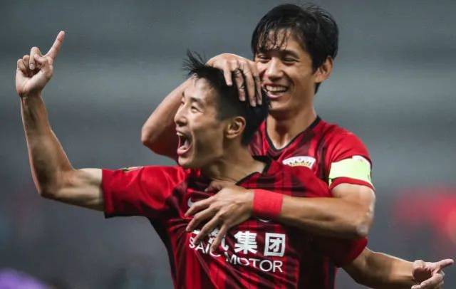 博主：利物浦考虑让杰拉德任临时主帅，同时也看好纳格尔斯曼（消息称利物浦考虑由杰拉德担任看守主帅，同时青睐纳格尔斯曼）