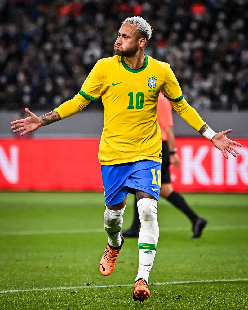 传闻：曼联、罗马和斯图加特也在关注18岁昂热前锋谢里夫（据悉，曼联、罗马与斯图加特正考察昂热18岁前锋谢里夫）